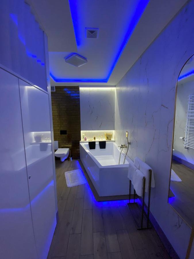 Apartament "Love" Centrum Z Duza Wanna Dla Dwojga Gniezno Exteriör bild