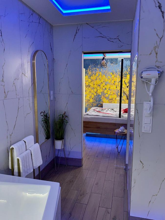 Apartament "Love" Centrum Z Duza Wanna Dla Dwojga Gniezno Exteriör bild