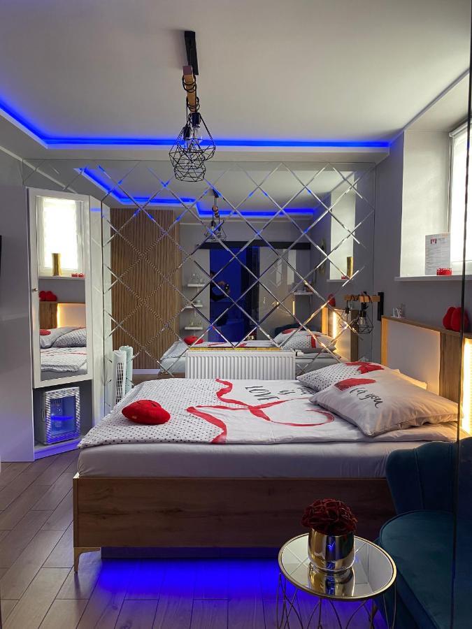 Apartament "Love" Centrum Z Duza Wanna Dla Dwojga Gniezno Exteriör bild