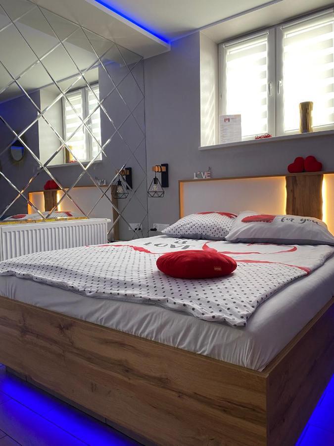 Apartament "Love" Centrum Z Duza Wanna Dla Dwojga Gniezno Exteriör bild