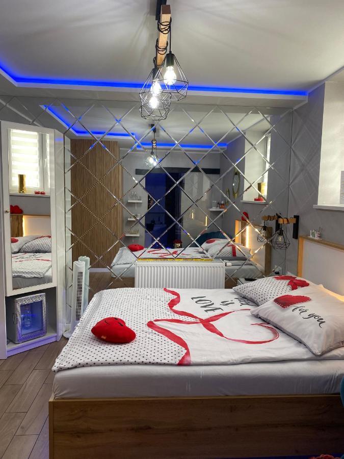Apartament "Love" Centrum Z Duza Wanna Dla Dwojga Gniezno Exteriör bild
