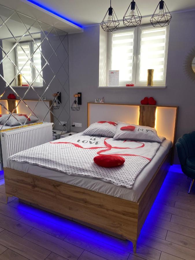 Apartament "Love" Centrum Z Duza Wanna Dla Dwojga Gniezno Exteriör bild