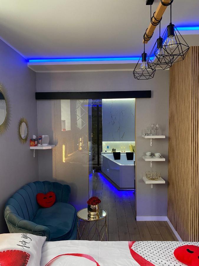 Apartament "Love" Centrum Z Duza Wanna Dla Dwojga Gniezno Exteriör bild